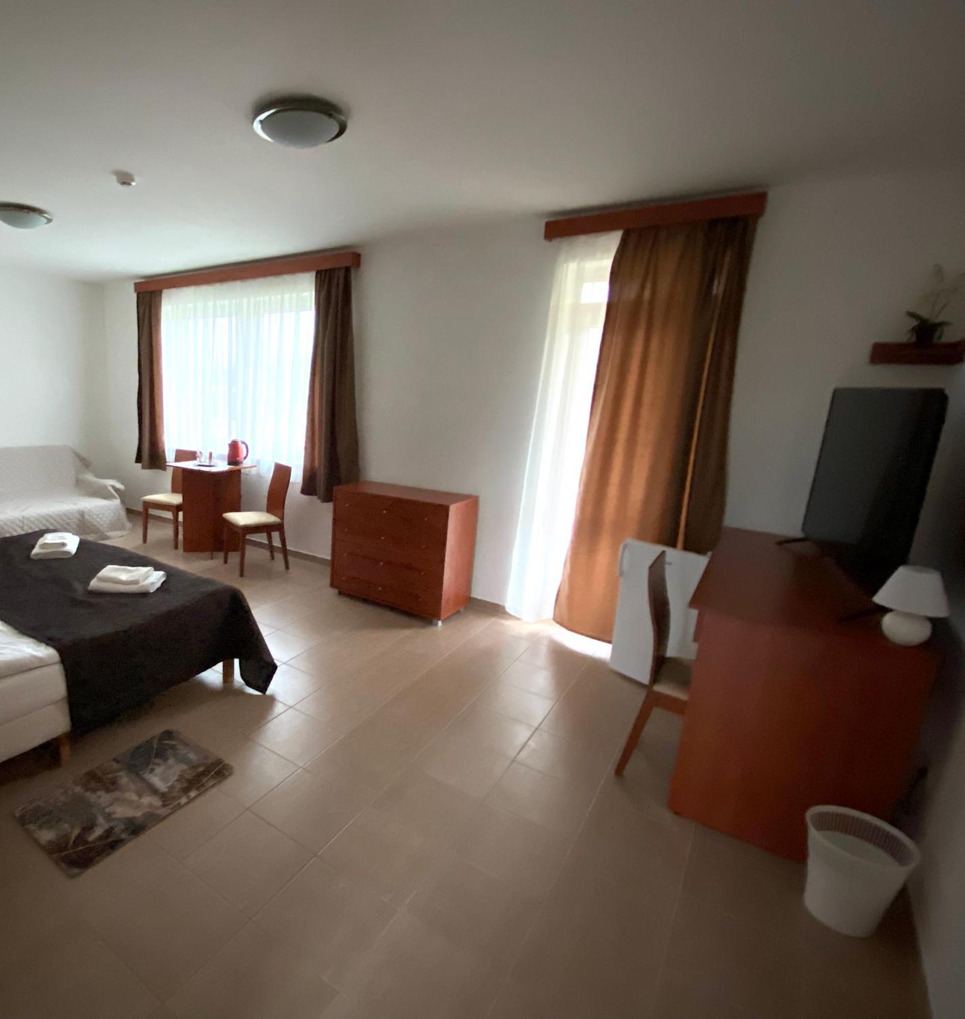 Ligetalja Termal Hotel Peneszlek 外观 照片