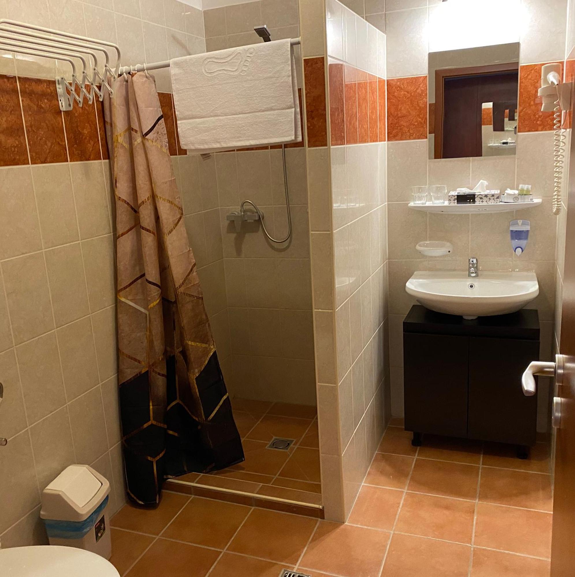 Ligetalja Termal Hotel Peneszlek 外观 照片