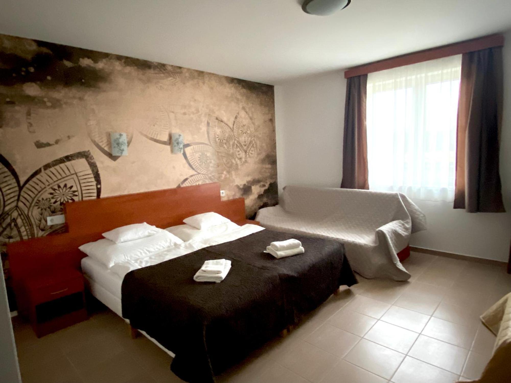 Ligetalja Termal Hotel Peneszlek 外观 照片