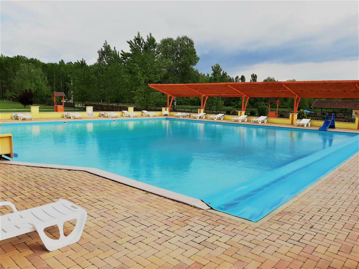 Ligetalja Termal Hotel Peneszlek 外观 照片